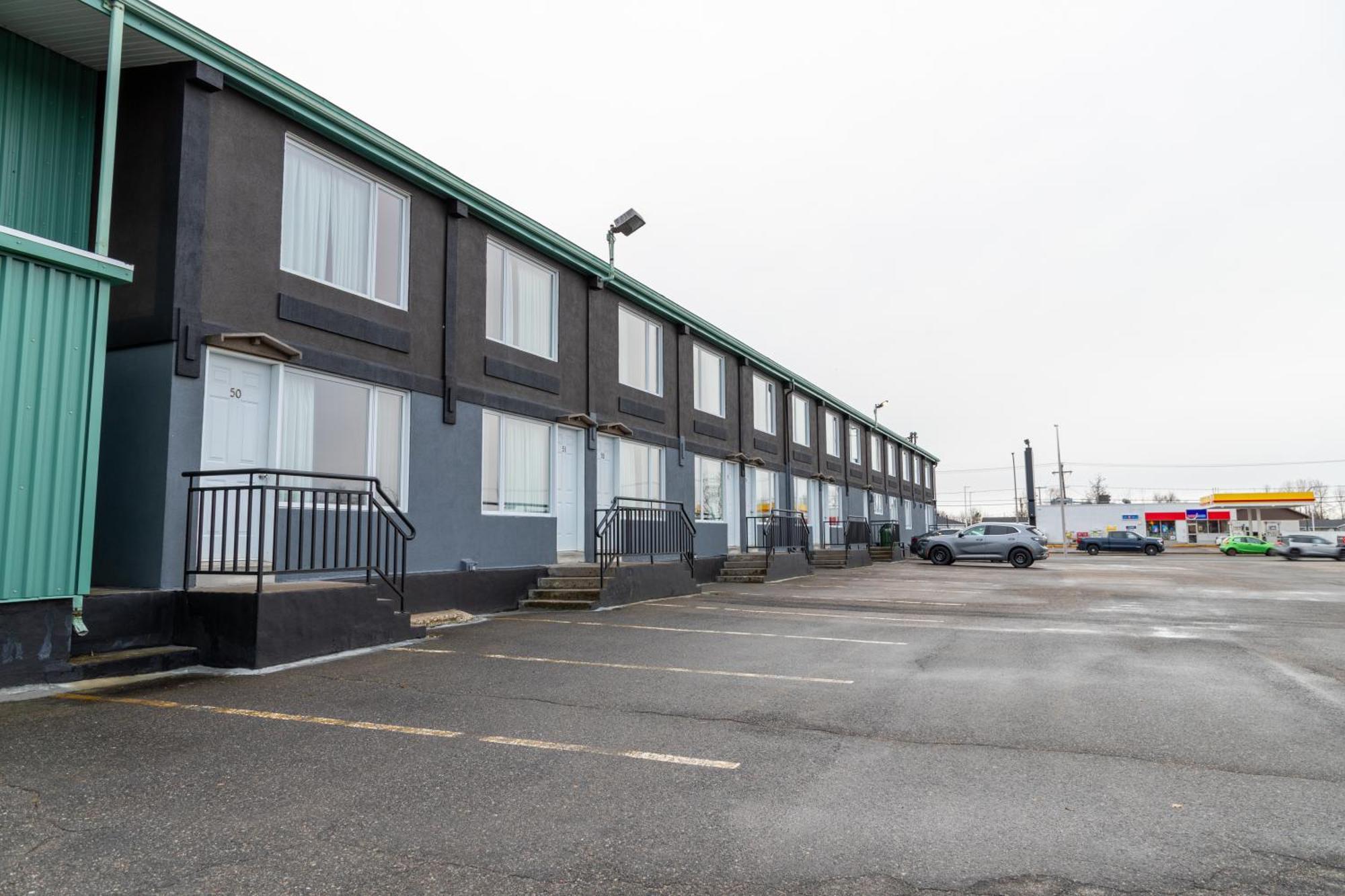 Hotel Les Mouettes Sept-Iles Exterior photo