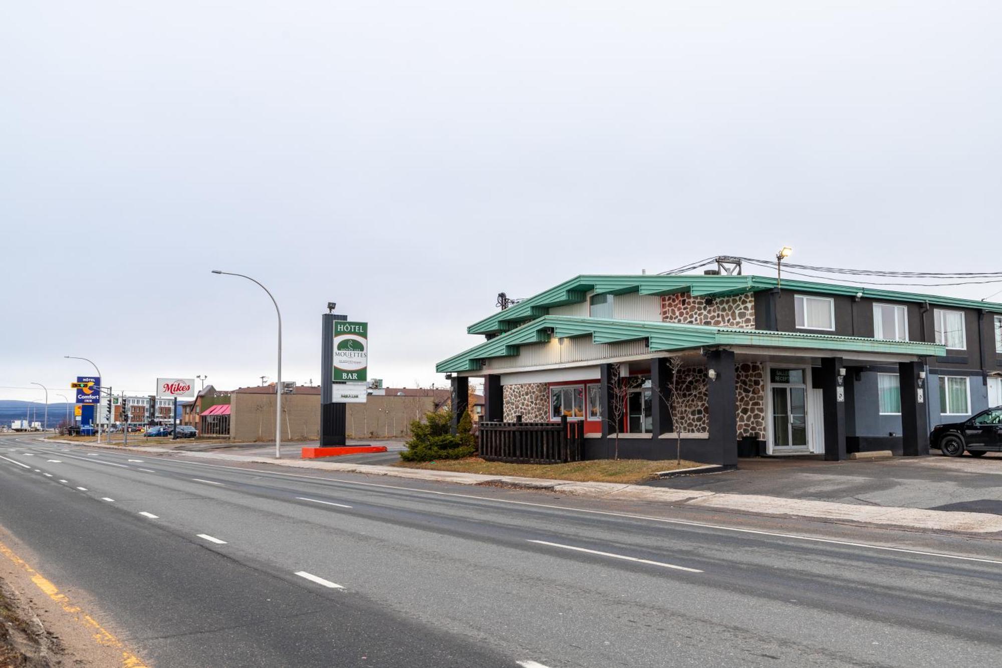 Hotel Les Mouettes Sept-Iles Exterior photo