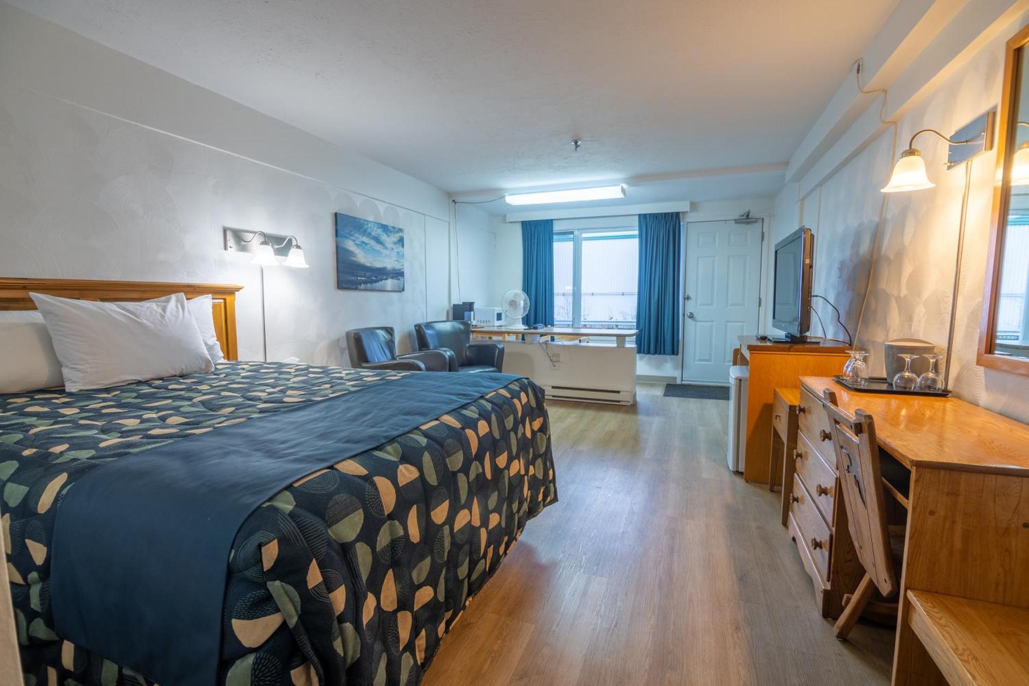 Hotel Les Mouettes Sept-Iles Exterior photo