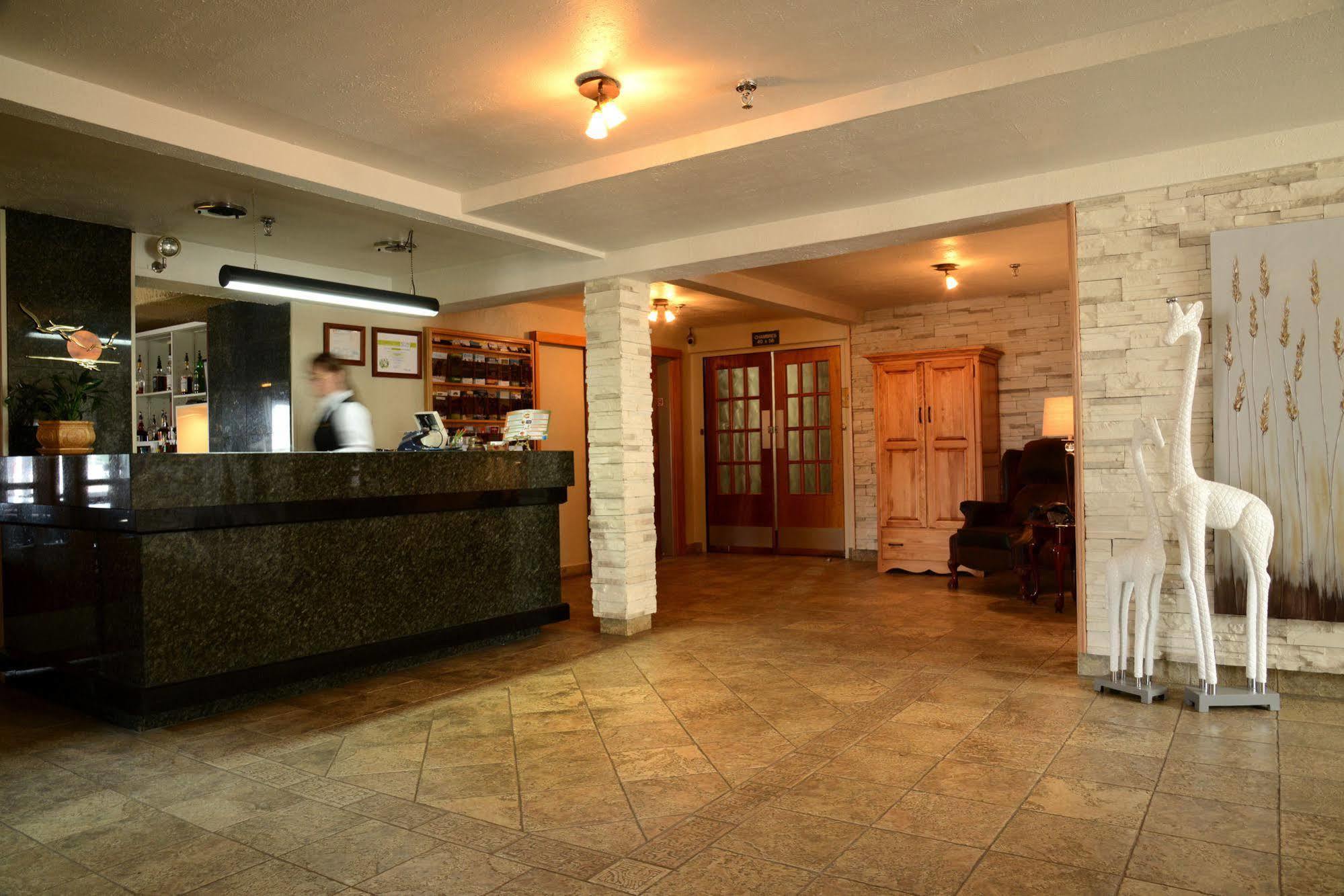 Hotel Les Mouettes Sept-Iles Exterior photo